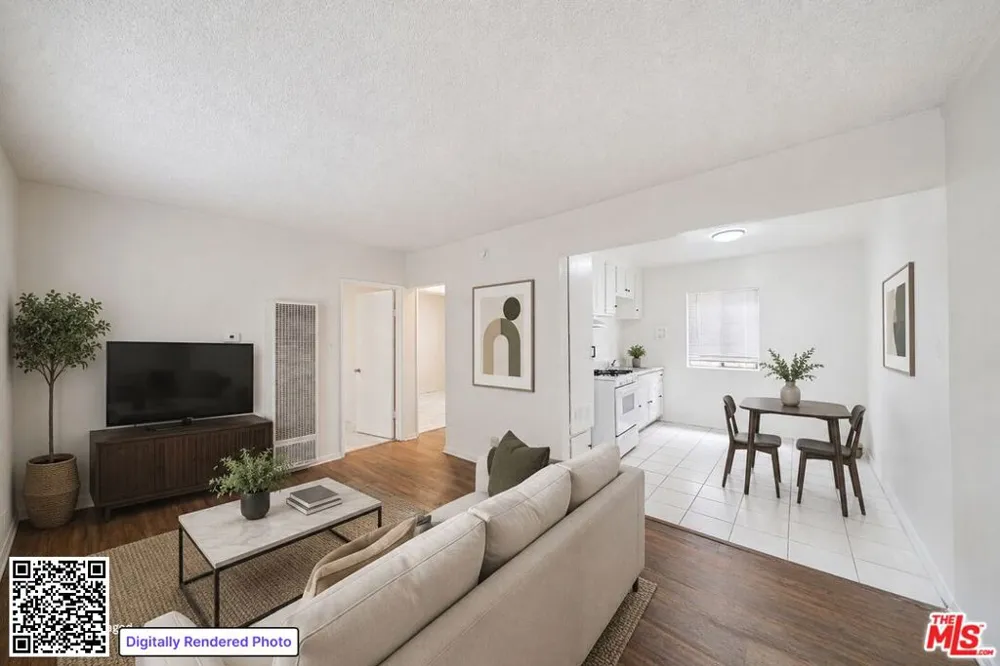 8633 Denver Avenue #3 Los Angeles, CA 90044
