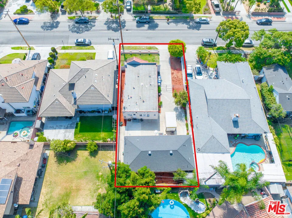 12045 Rives Avenue Downey, CA 90242