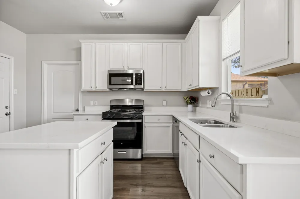 111 Brazos Lane Kyle, TX 78640