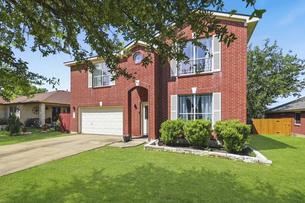 111 Brazos Lane Kyle, TX 78640