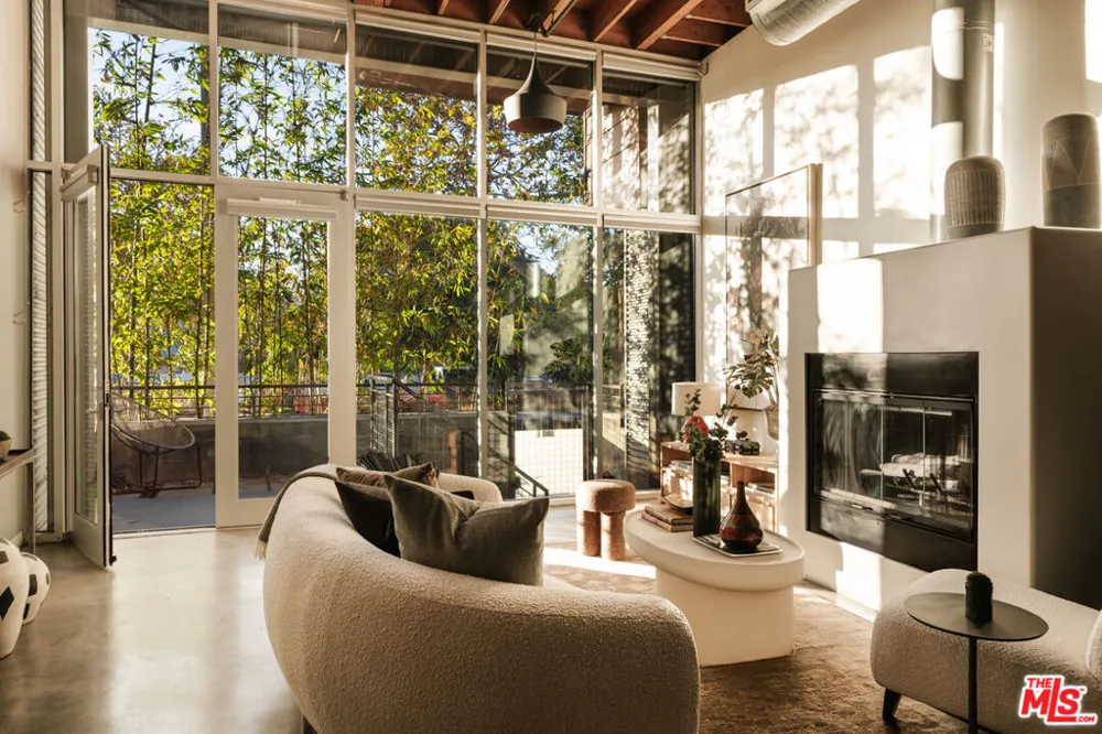 208 S Venice Boulevard #A Venice, CA 90291