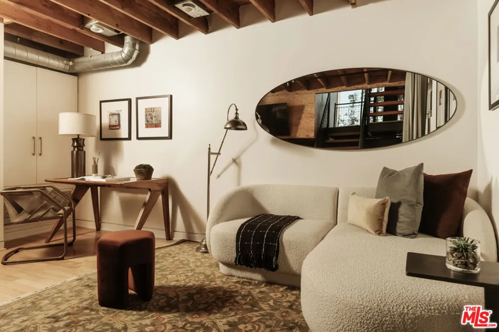 208 S Venice Boulevard #A Venice, CA 90291