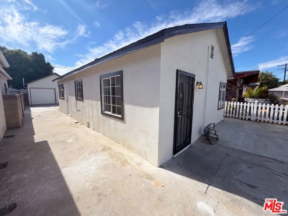 15343 Pimenta Avenue Paramount, CA 90723