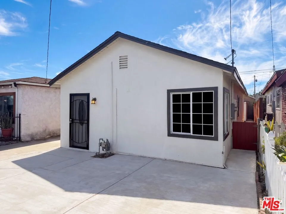 15343 Pimenta Avenue Paramount, CA 90723