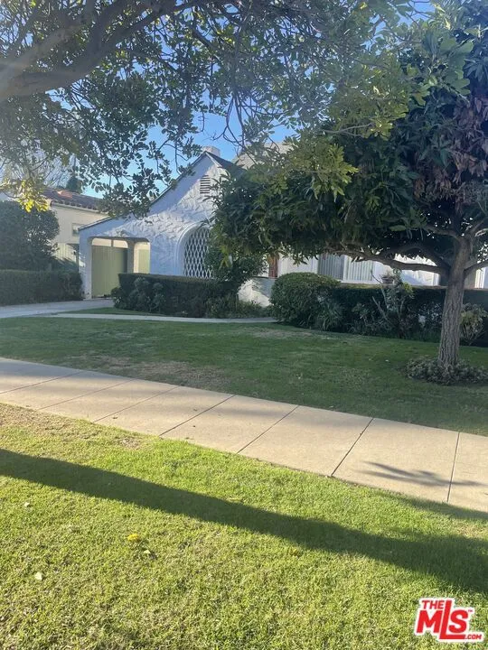 2311 Malcolm Avenue Los Angeles, CA 90064