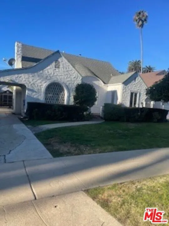 2311 Malcolm Avenue Los Angeles, CA 90064