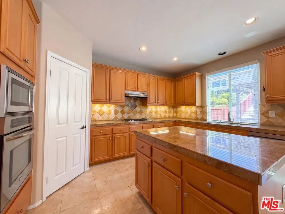 17780 Sweetgum Lane Canyon Country, CA 91387