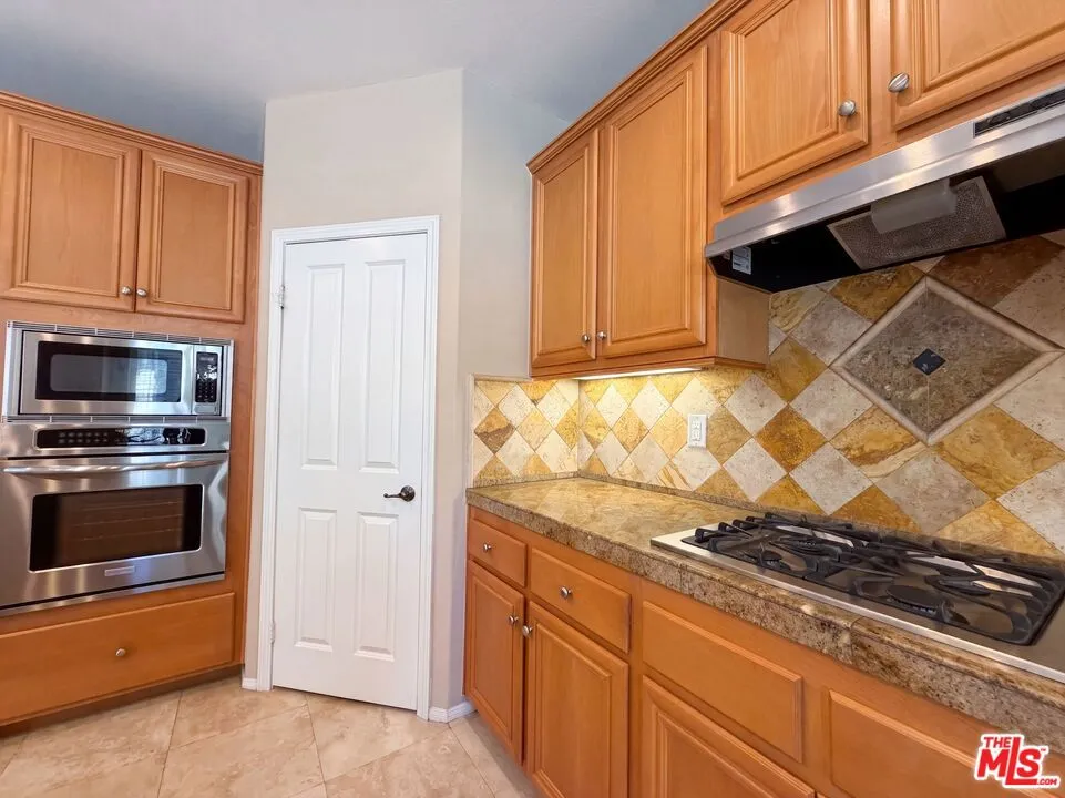 17780 Sweetgum Lane Canyon Country, CA 91387