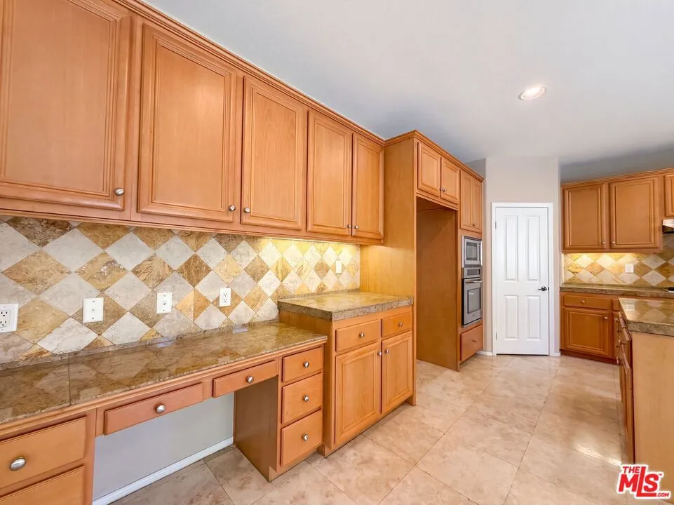 17780 Sweetgum Lane Canyon Country, CA 91387