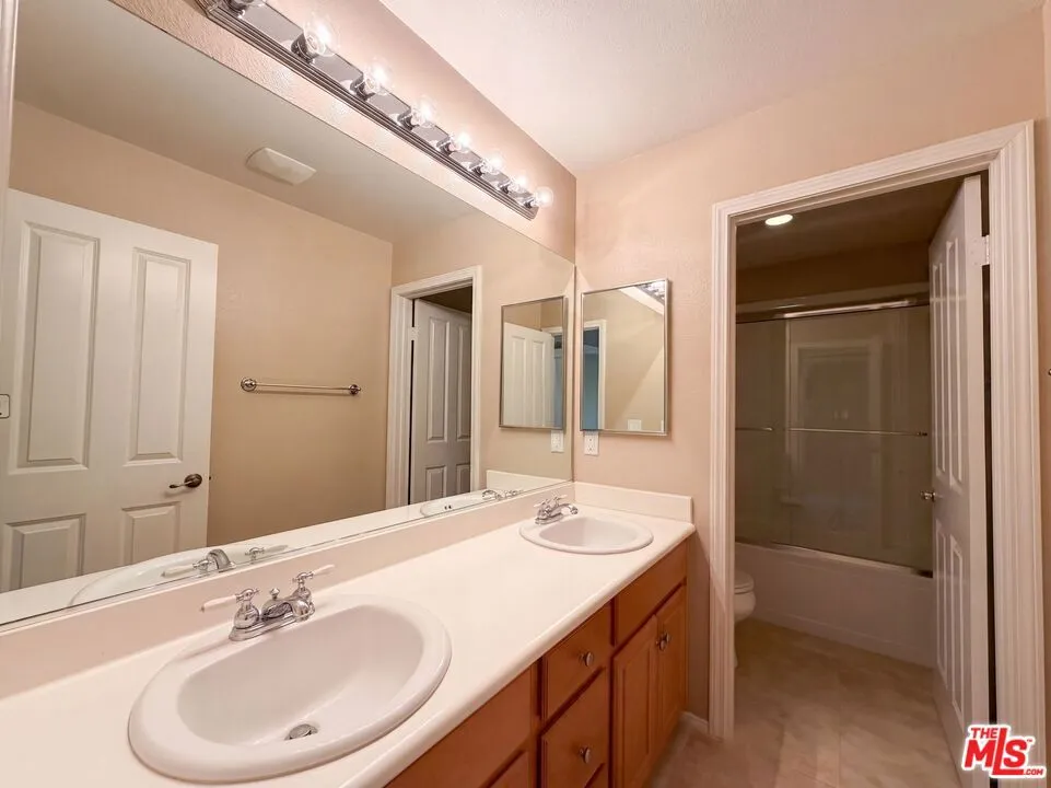 17780 Sweetgum Lane Canyon Country, CA 91387