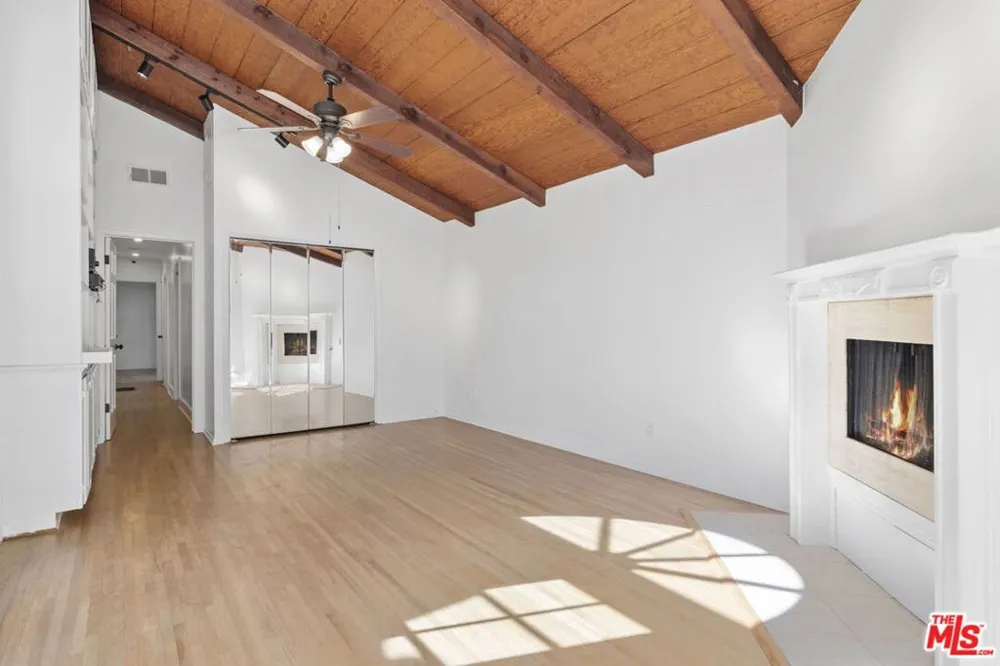 2128 Camden Avenue Los Angeles, CA 90025