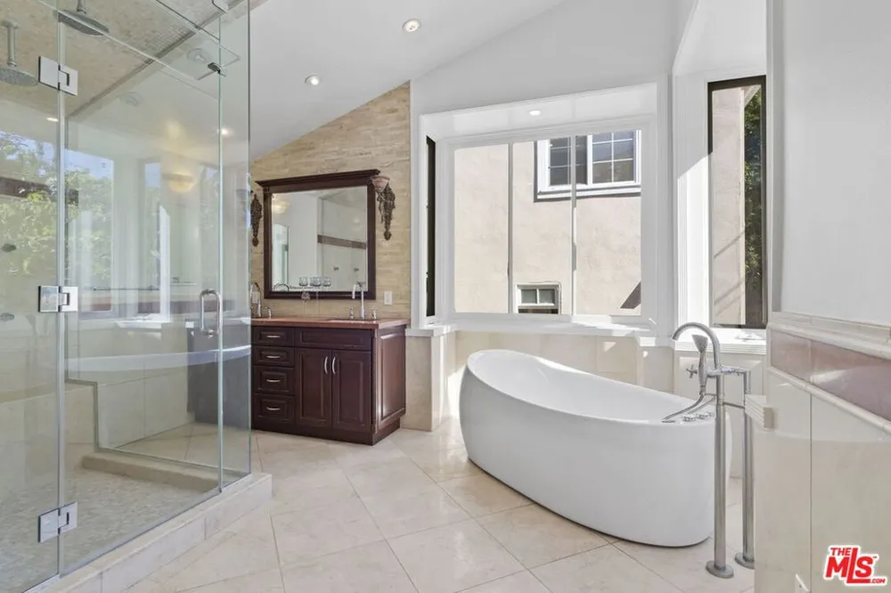 2128 Camden Avenue Los Angeles, CA 90025
