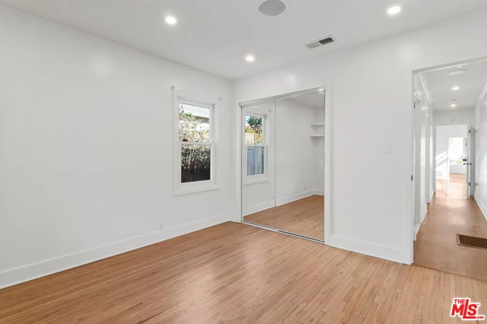2128 Camden Avenue Los Angeles, CA 90025