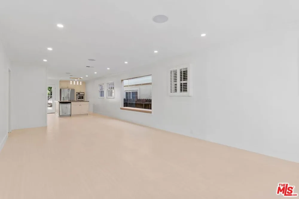 2128 Camden Avenue Los Angeles, CA 90025