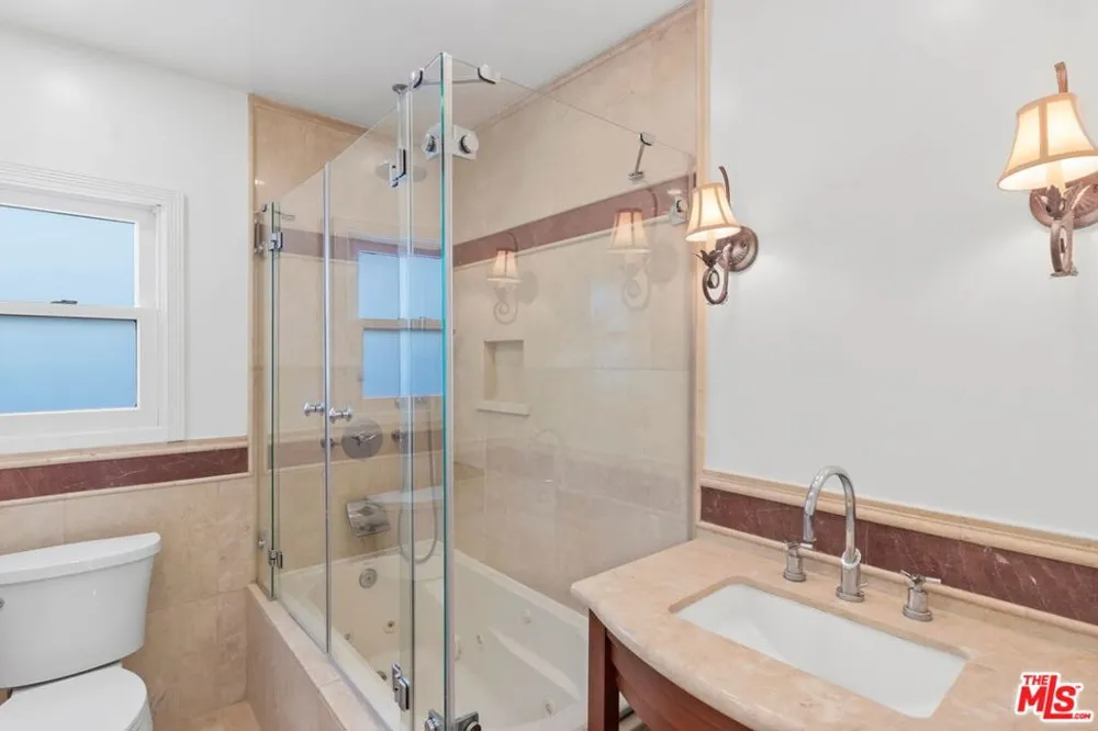 2128 Camden Avenue Los Angeles, CA 90025