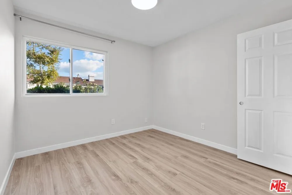16855 Donmetz Street Los Angeles, CA 91344