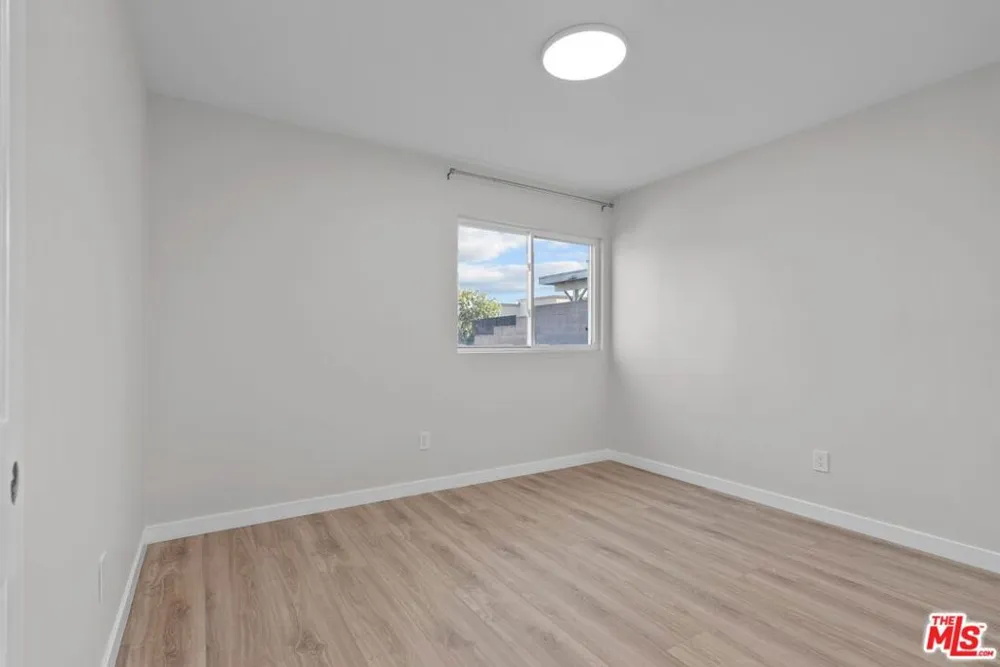 16855 Donmetz Street Los Angeles, CA 91344