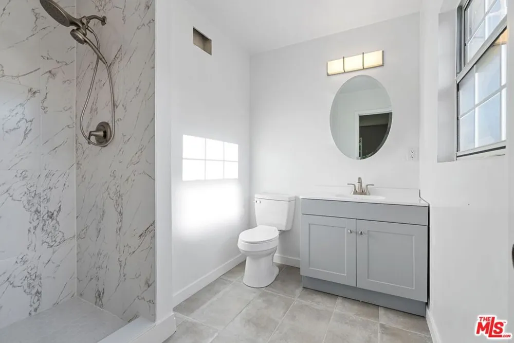 16855 Donmetz Street Los Angeles, CA 91344