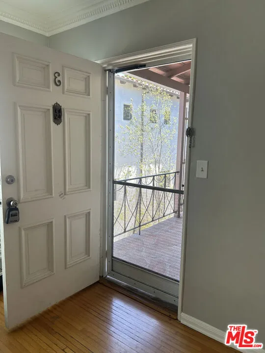 4054 Madison Avenue #E Culver City, CA 90232