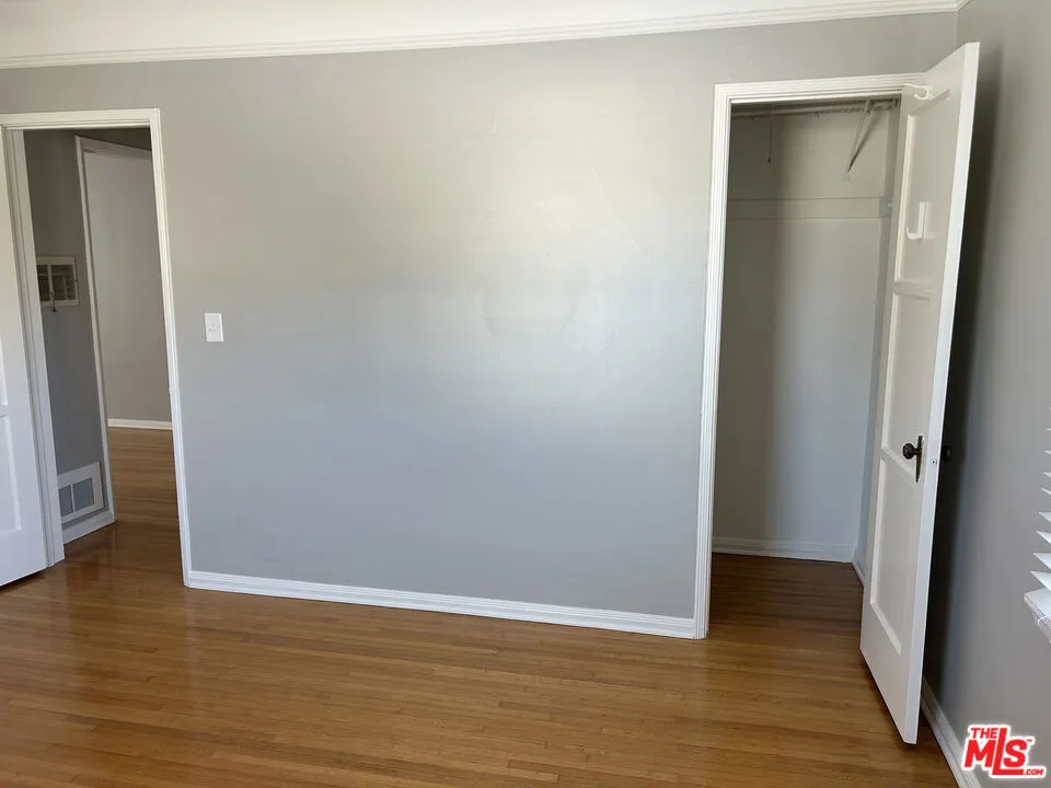 4054 Madison Avenue #E Culver City, CA 90232