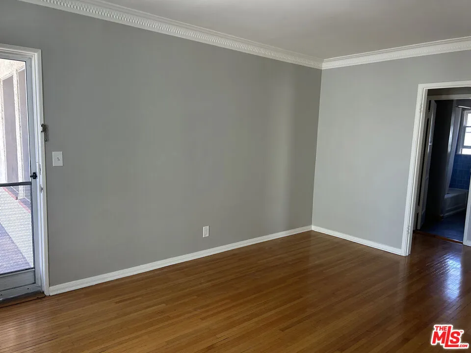 4054 Madison Avenue #E Culver City, CA 90232