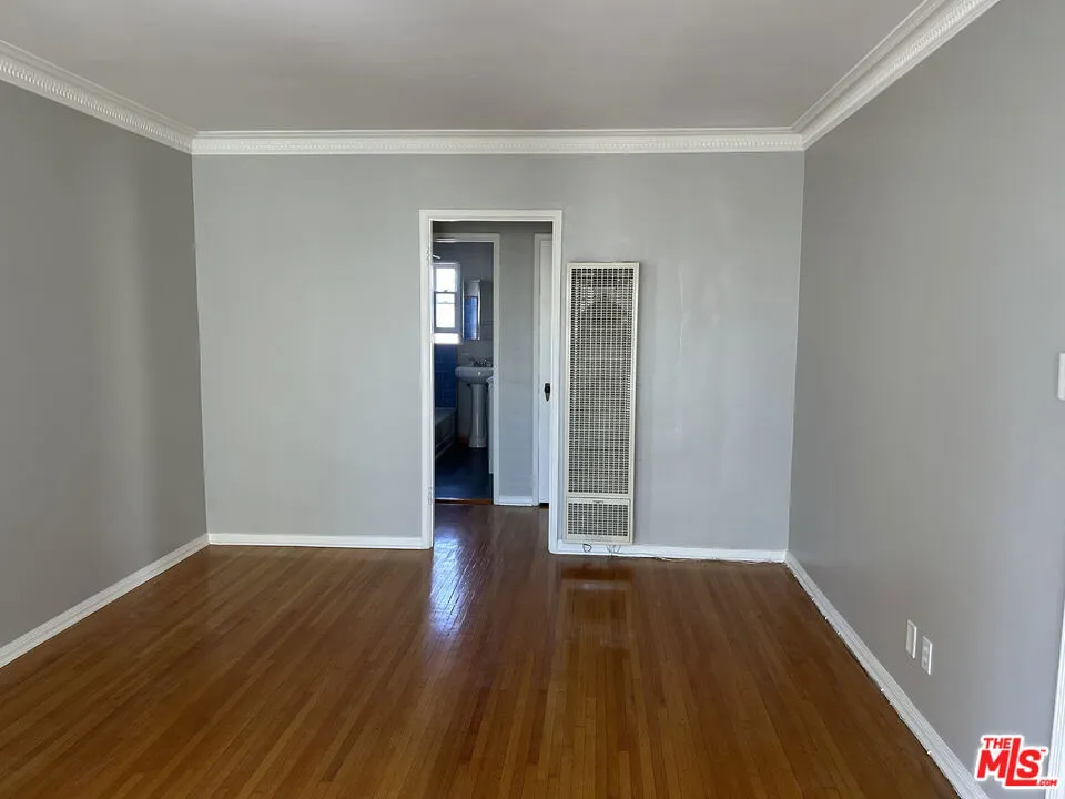 4054 Madison Avenue #E Culver City, CA 90232