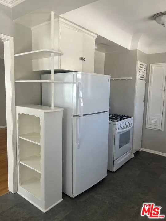 4054 Madison Avenue #E Culver City, CA 90232