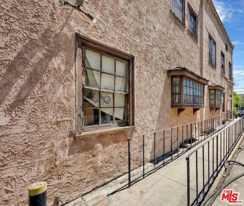 4149 Melrose Avenue Los Angeles, CA 90029