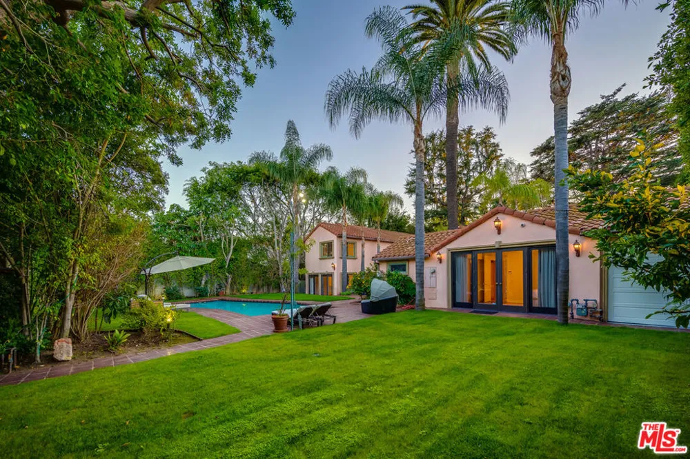 616 Maple Drive Beverly Hills, CA 90210