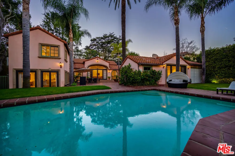 616 Maple Drive Beverly Hills, CA 90210