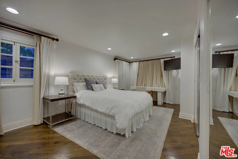 616 Maple Drive Beverly Hills, CA 90210