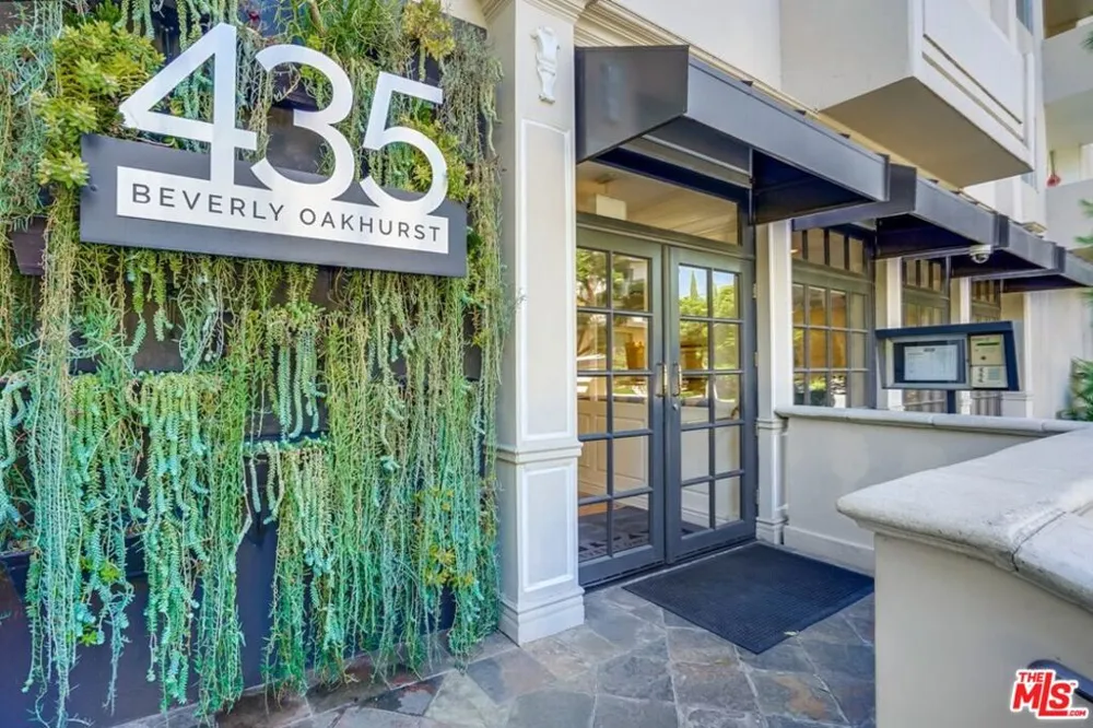 435 Oakhurst Drive #1002 Beverly Hills, CA 90210