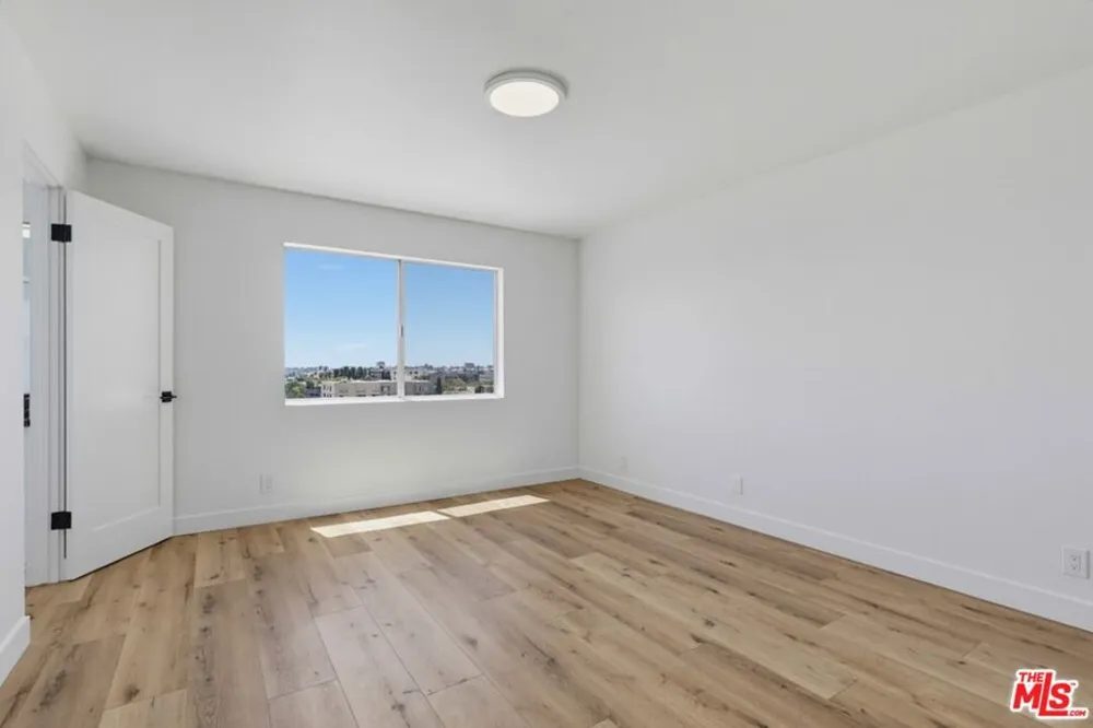 435 Oakhurst Drive #1002 Beverly Hills, CA 90210