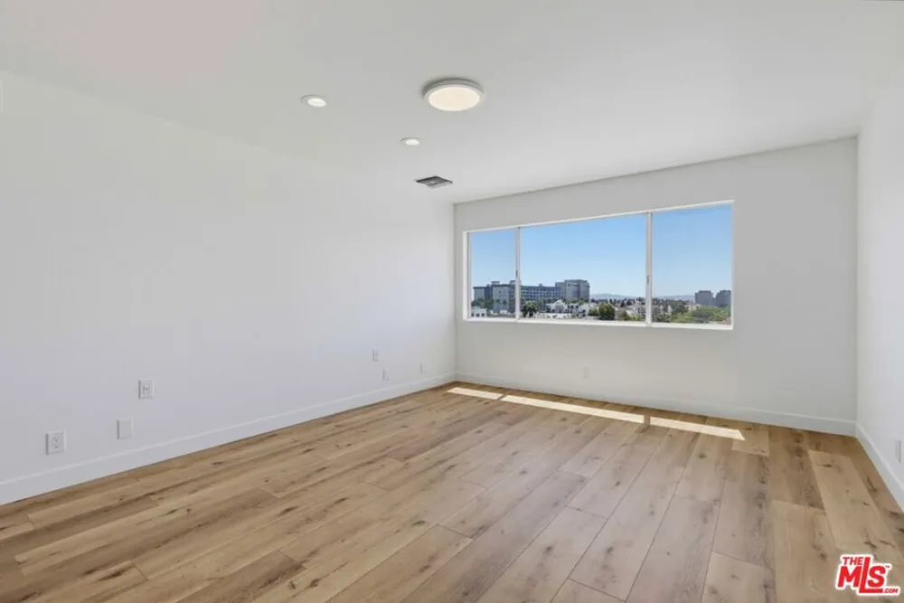 435 Oakhurst Drive #1002 Beverly Hills, CA 90210