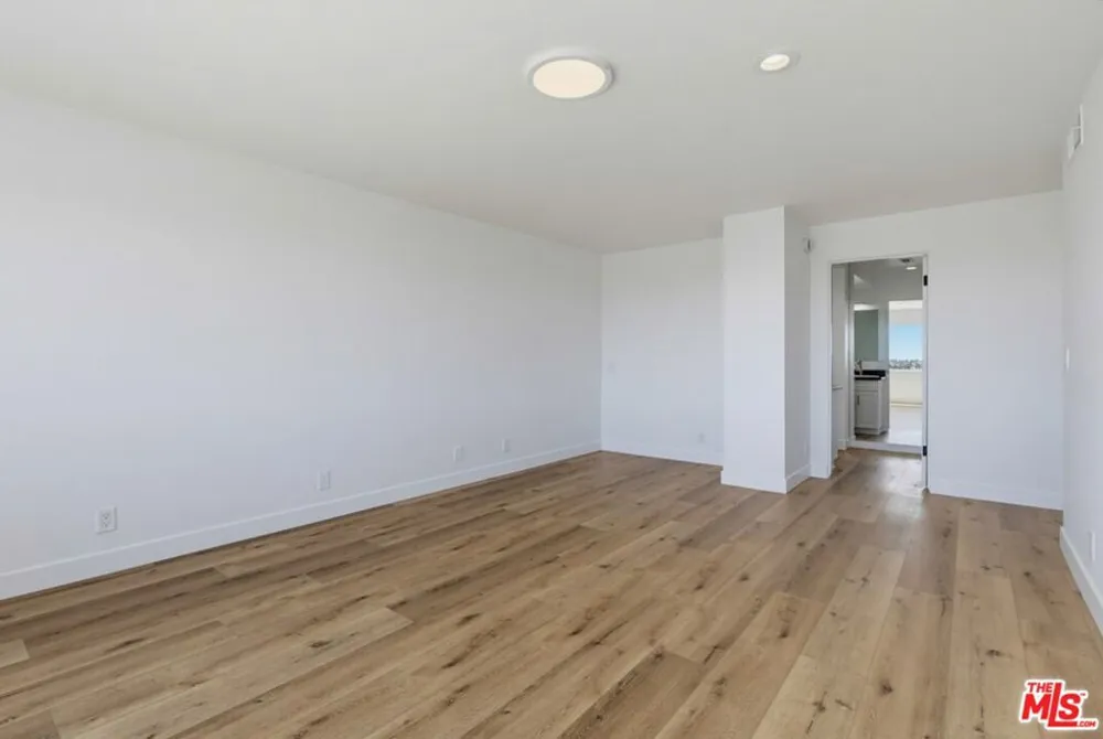 435 Oakhurst Drive #1002 Beverly Hills, CA 90210