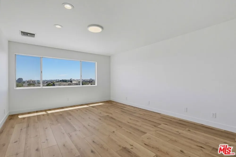 435 Oakhurst Drive #1002 Beverly Hills, CA 90210