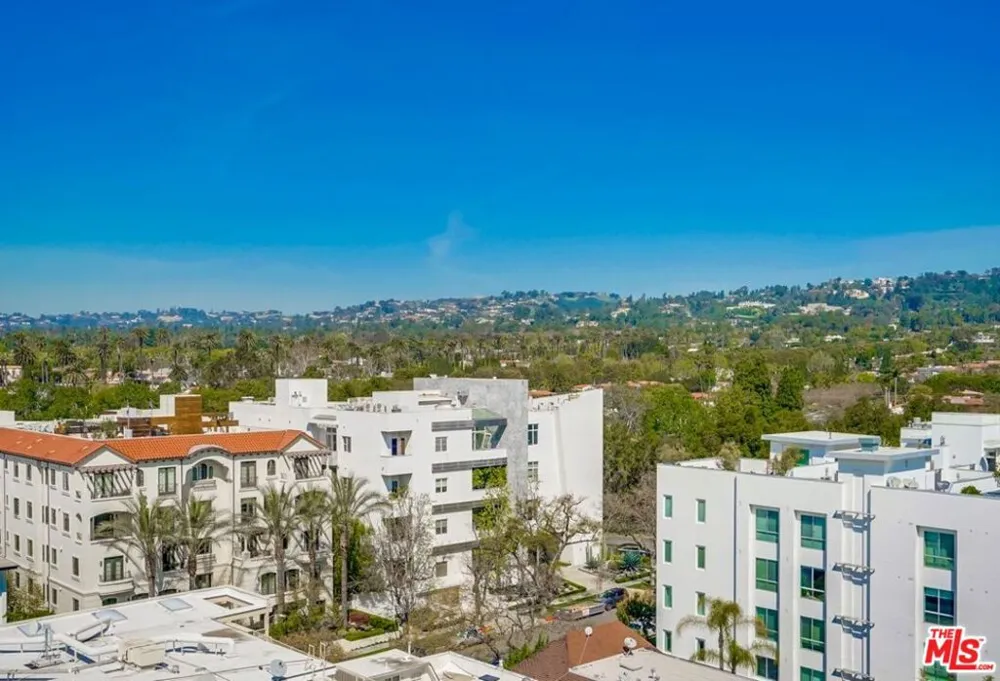 435 Oakhurst Drive #1002 Beverly Hills, CA 90210