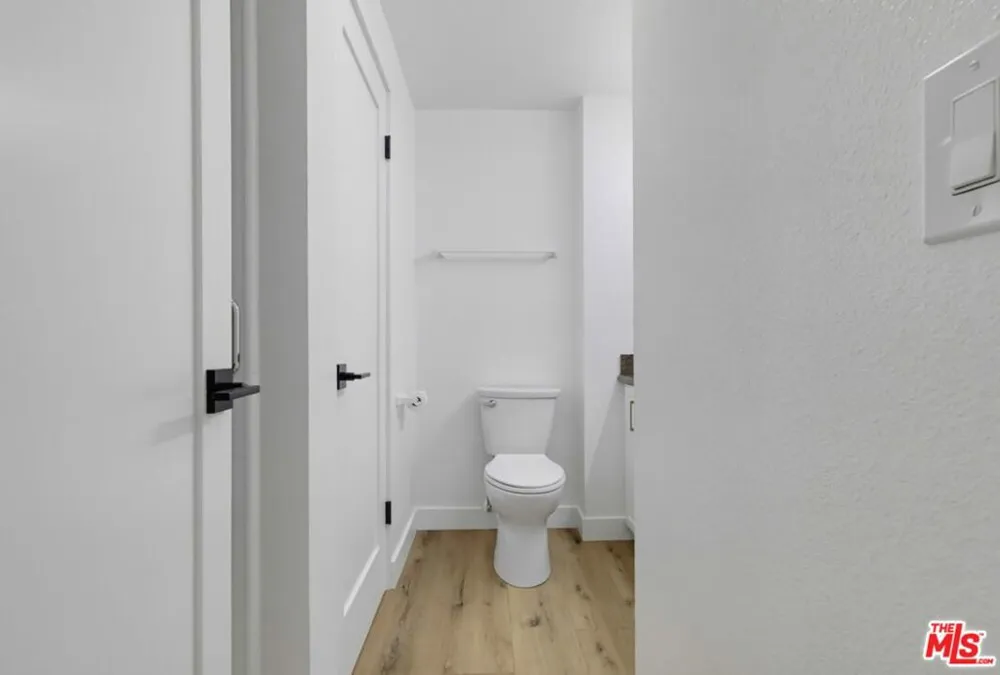 435 Oakhurst Drive #1002 Beverly Hills, CA 90210