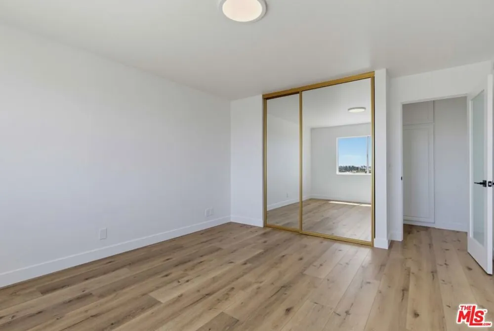 435 Oakhurst Drive #1002 Beverly Hills, CA 90210