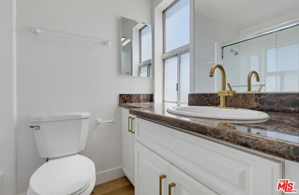 435 Oakhurst Drive #1002 Beverly Hills, CA 90210
