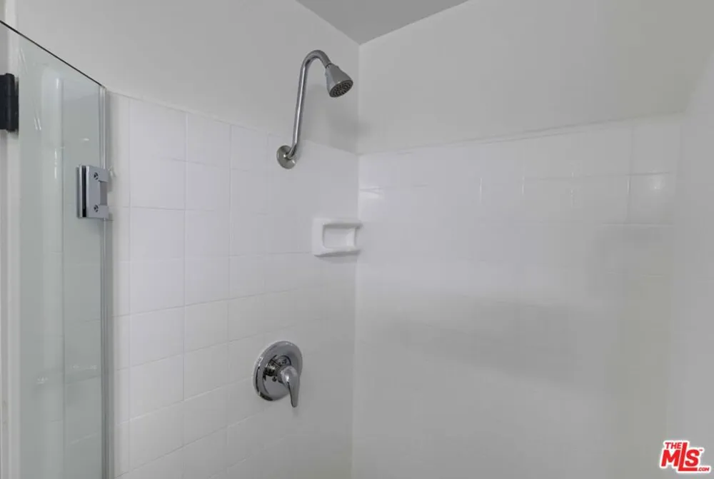 435 Oakhurst Drive #1002 Beverly Hills, CA 90210