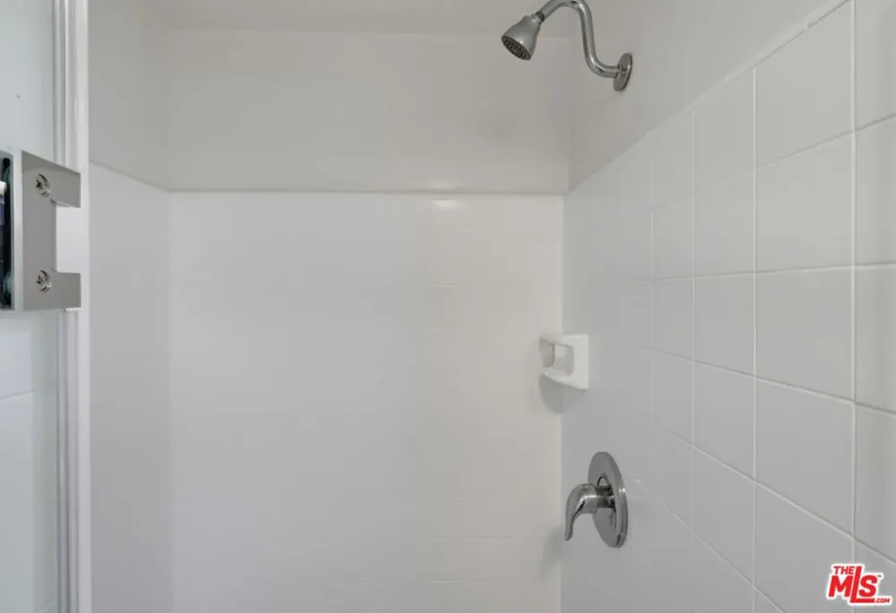 435 Oakhurst Drive #1002 Beverly Hills, CA 90210