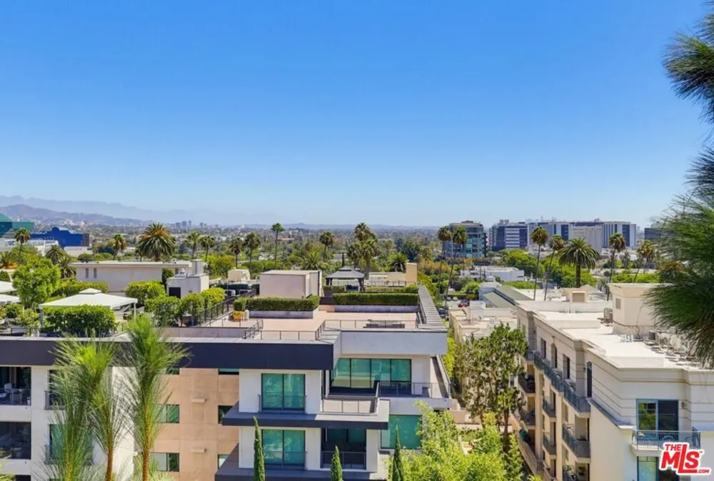 435 Oakhurst Drive #1002 Beverly Hills, CA 90210