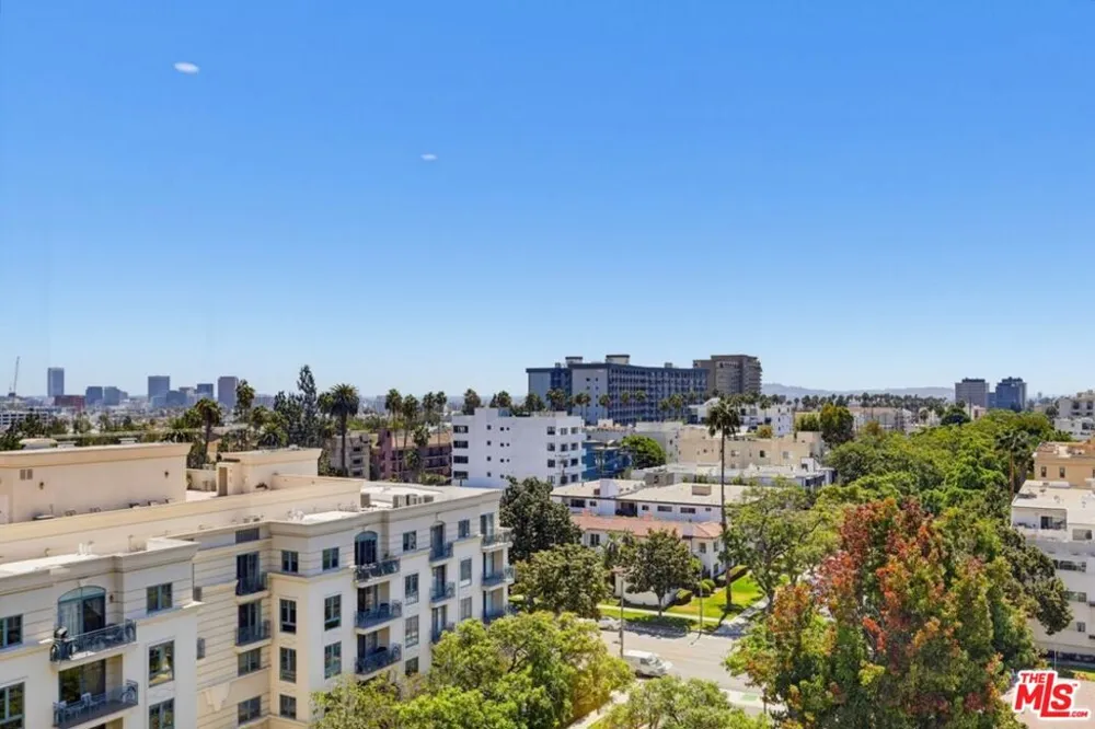 435 Oakhurst Drive #1002 Beverly Hills, CA 90210