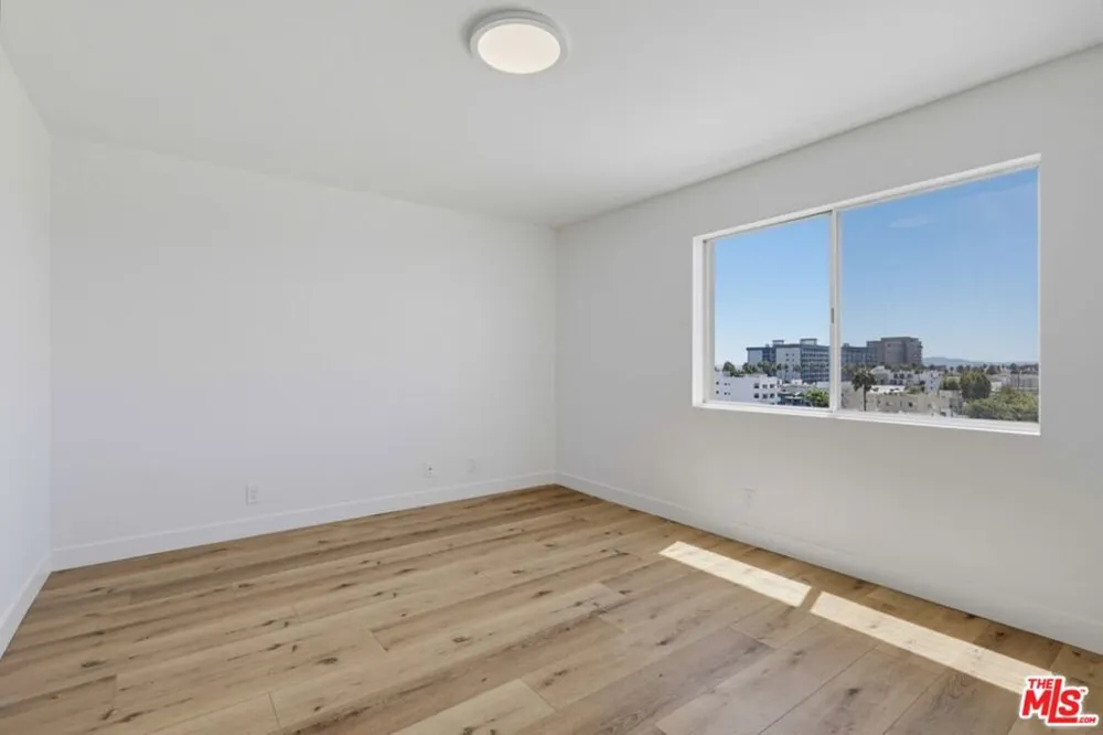 435 Oakhurst Drive #1002 Beverly Hills, CA 90210