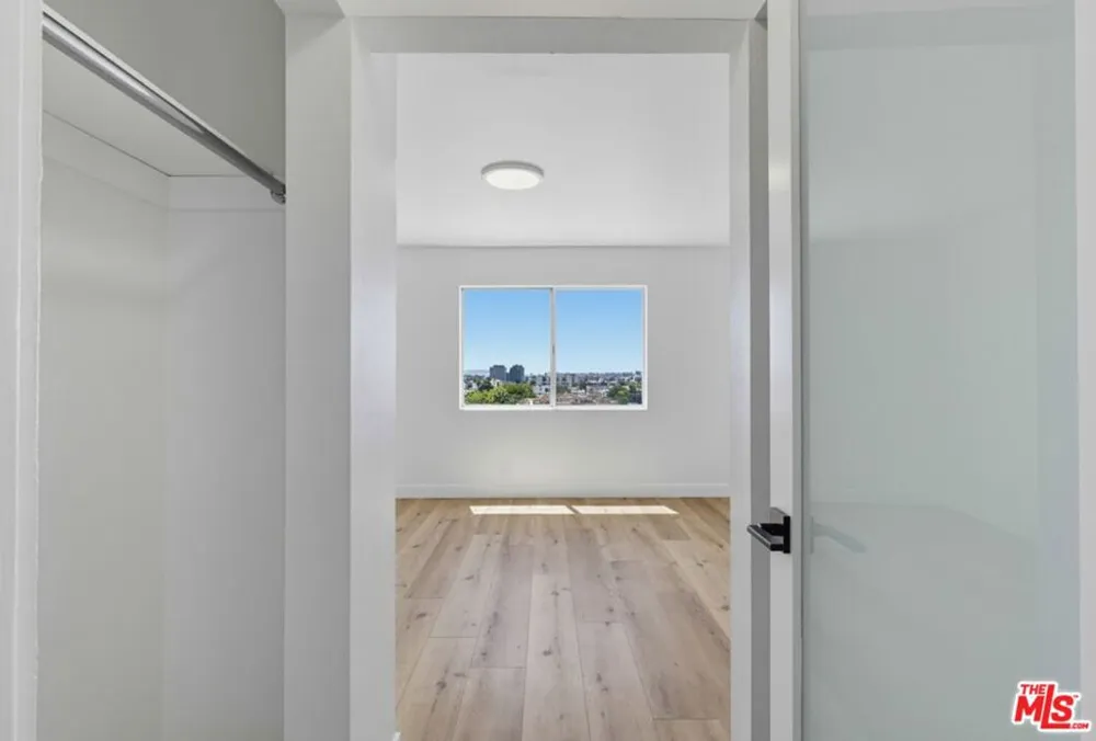 435 Oakhurst Drive #1002 Beverly Hills, CA 90210