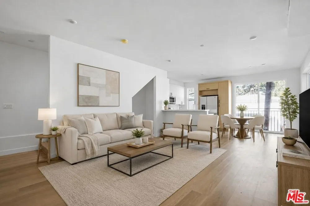 3688 Fredonia Drive Los Angeles, CA 90068