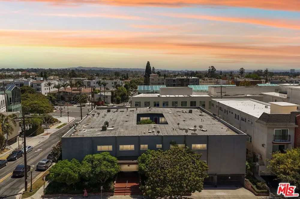 10600 Eastborne Avenue #9 Los Angeles, CA 90024