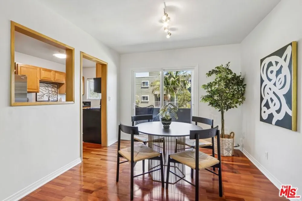 10600 Eastborne Avenue #9 Los Angeles, CA 90024