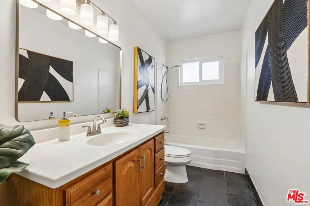10600 Eastborne Avenue #9 Los Angeles, CA 90024